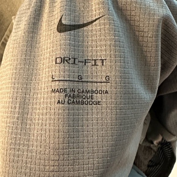 Nike Men's Athletic Shorts in Gray - Picture 2 of 4